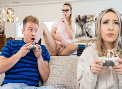 cô gái bị bạn thân chen chân giành lấy người yêu vì say game