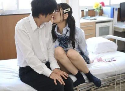 Cậu nam sinh yếu đuối bị địt ngay trong lớp bởi khoa khôi