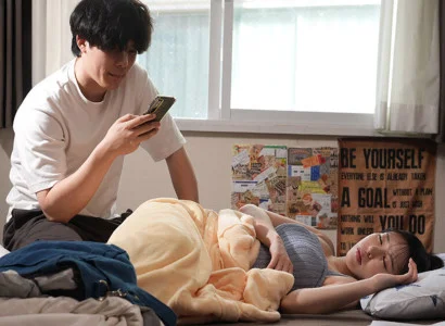 Người đàn ông thích ngắm người yêu ngoại tình