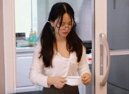 Bé gái bị cha dượng xâm hại